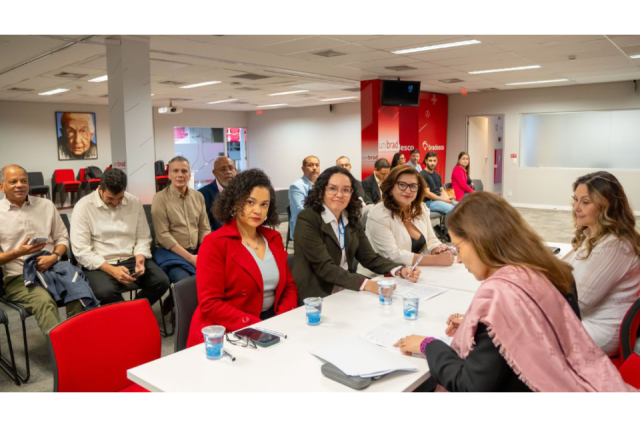 Contraf-CUT e Bradesco assinam acordo nacional para implementação de CCV