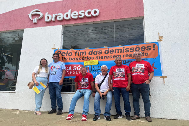 Em Dia Nacional de Luta, SEEBF/PI protesta contra fechamento de agência do Bradesco de Esperantina (PI)